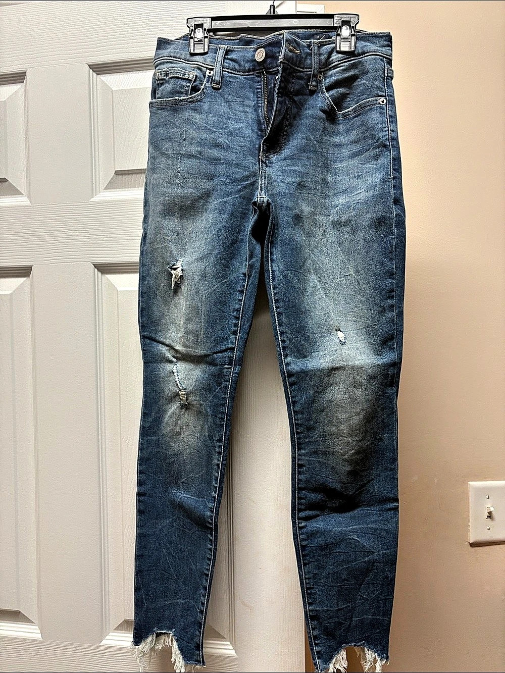 Lucky Brand Distressed Skinny Jeans in Blue Waist 27